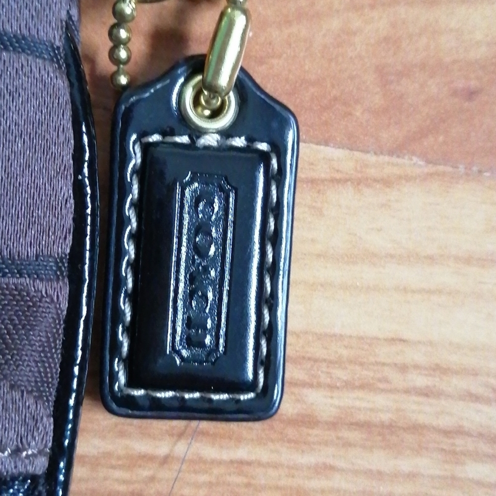 Coach purse - Picture 2 of 2